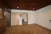 Büroräume im Gewerbegebiet Bindlach mit sehr guter Raumaufteilung und Stellplätzen - Büroeingang